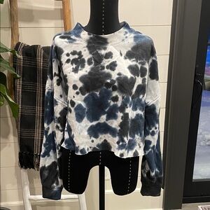 Colsie Tie-Dye Cropped Fleece Sweatshirt